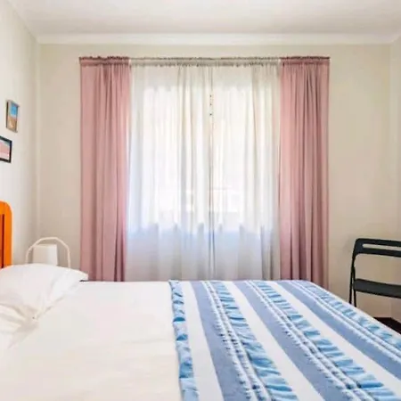 Apartamento Ferrel Apartment *